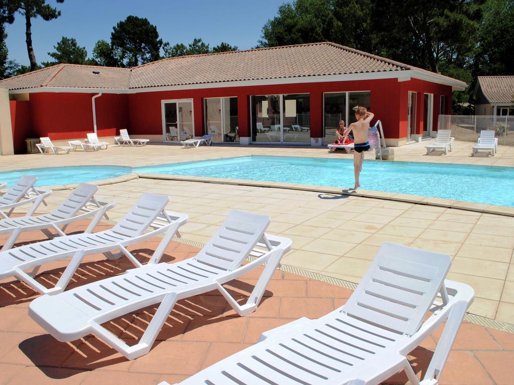 Residence Nemea Les Rives De Saint Brice Ares Exteriér fotografie