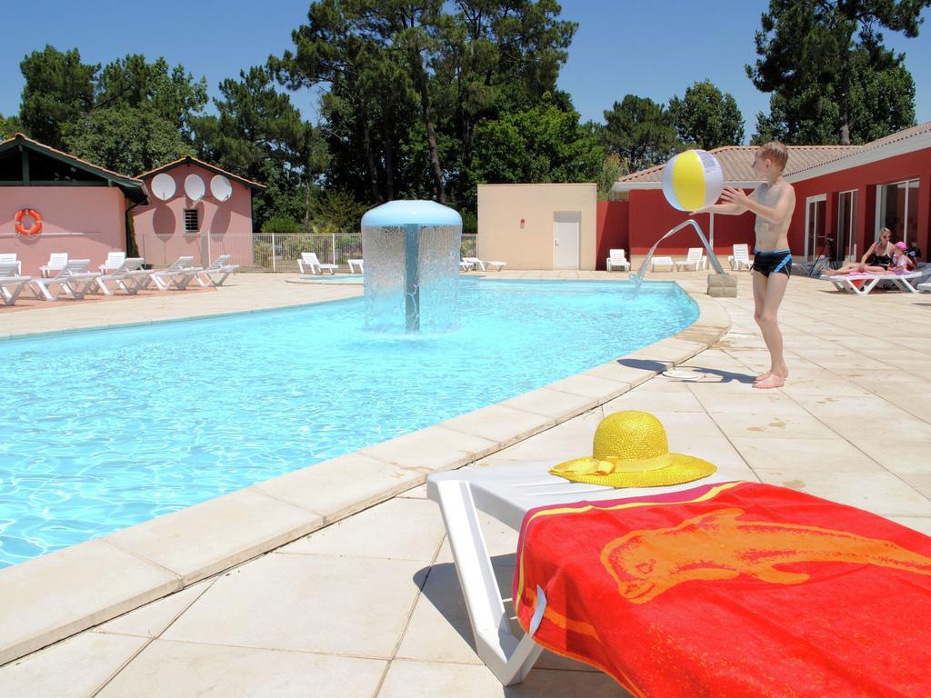 Residence Nemea Les Rives De Saint Brice Ares Exteriér fotografie